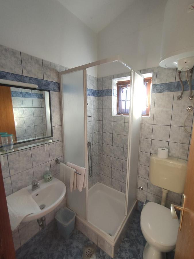 Apartments Stivic Pinezići Екстериор снимка