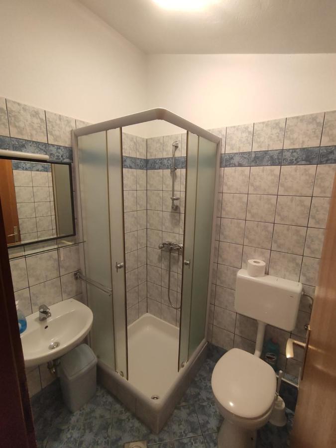 Apartments Stivic Pinezići Екстериор снимка
