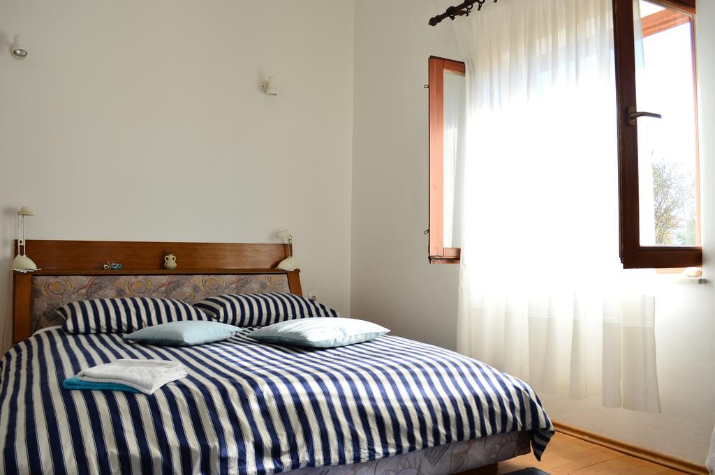 Apartments Stivic Pinezići Екстериор снимка