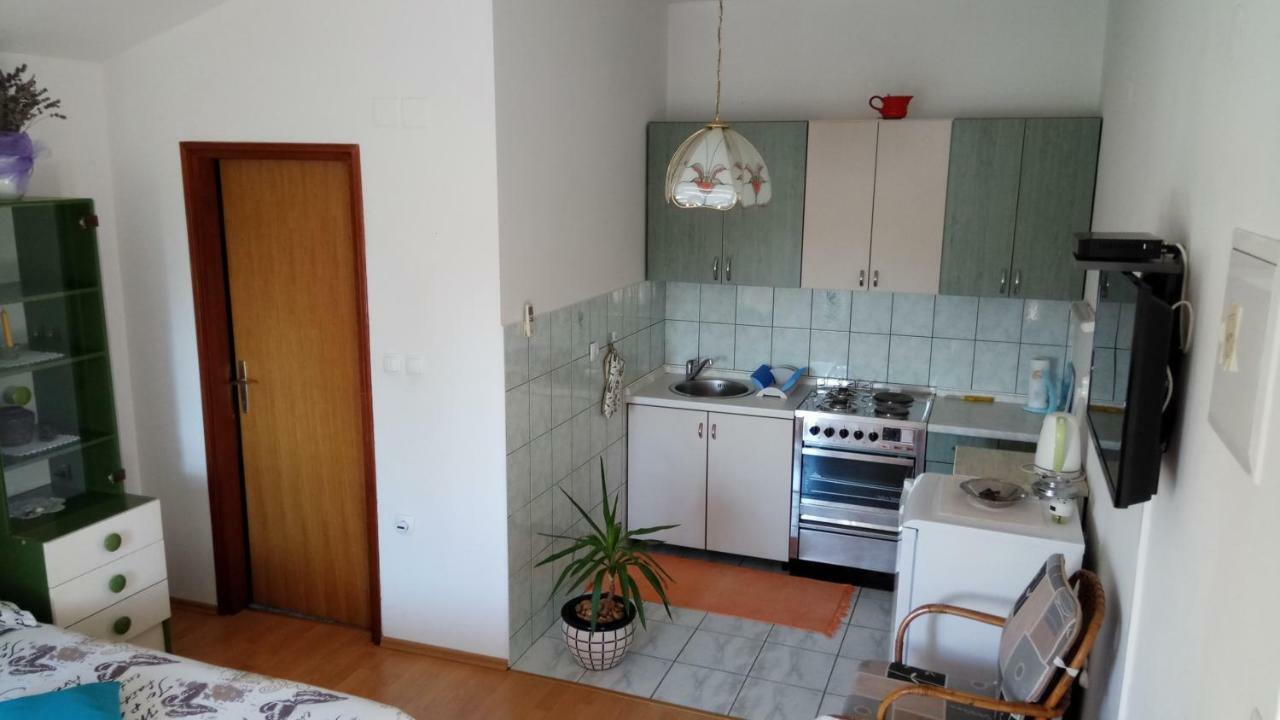 Apartments Stivic Pinezići Екстериор снимка